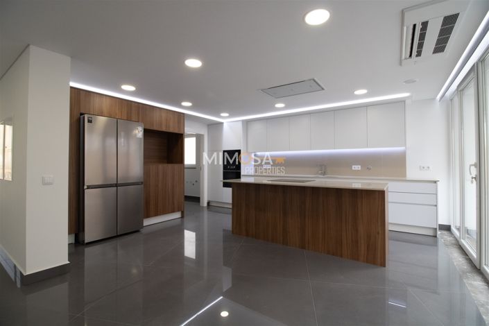 Image No.3-Maison de 4 chambres à vendre à Lagos