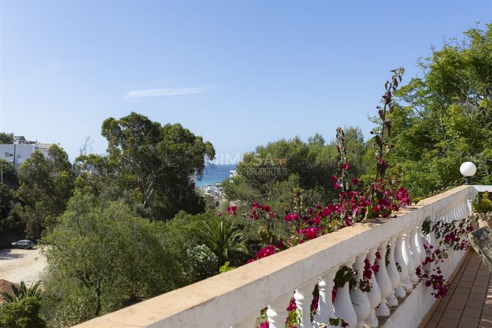 Image No.11-3 Bed House for sale