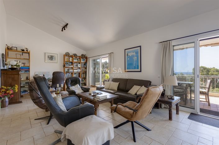 Image No.5-3 Bed House for sale