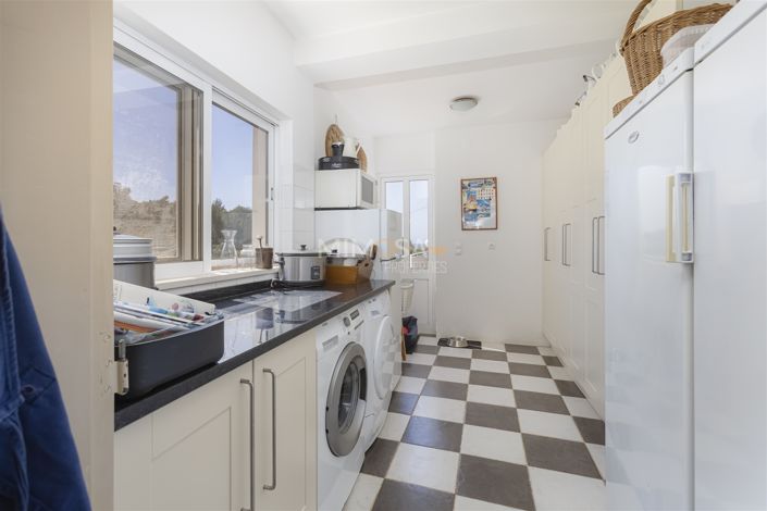 Image No.9-3 Bed House for sale