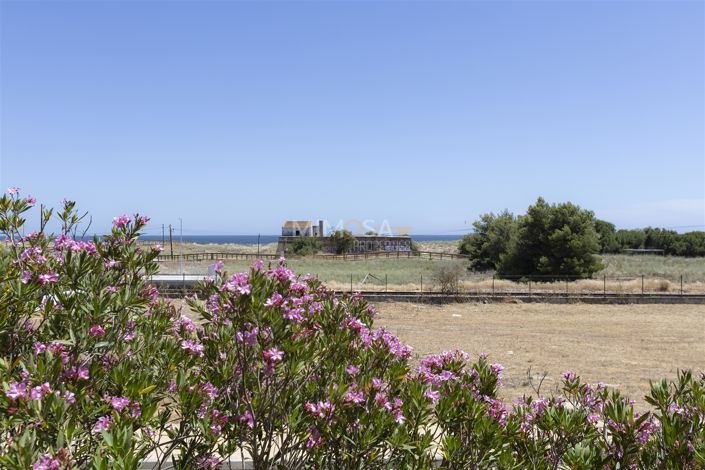 Image No.17-7 Bed House for sale