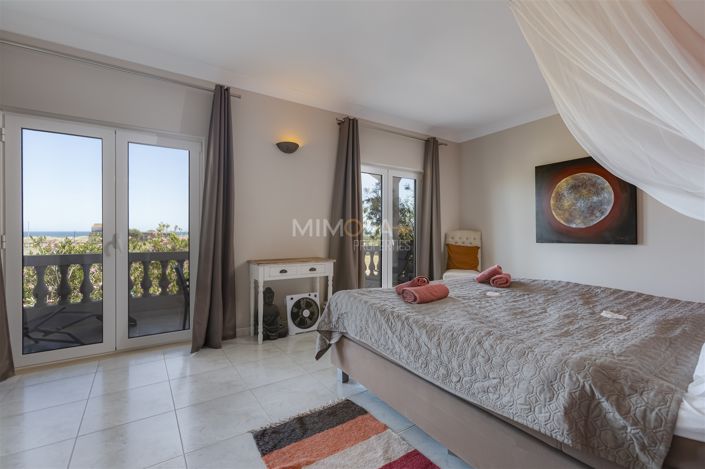 Image No.18-7 Bed House for sale