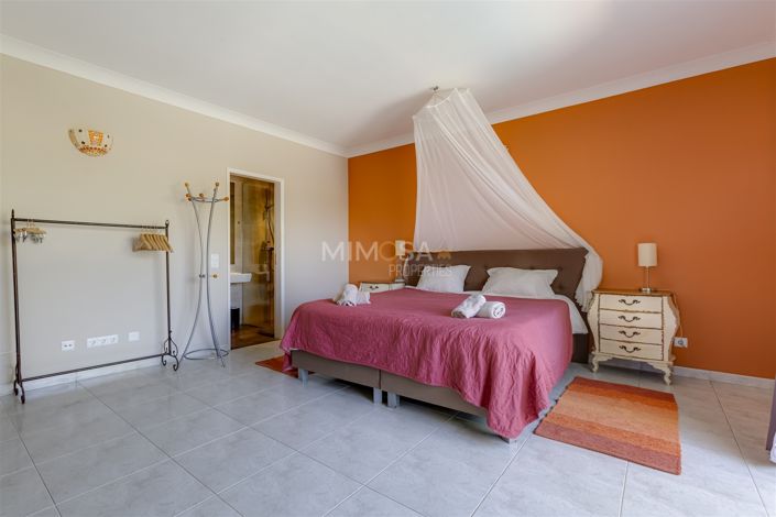 Image No.22-7 Bed House for sale