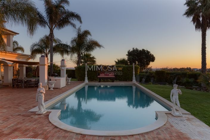 Image No.4-Maison de 4 chambres à vendre à Lagos