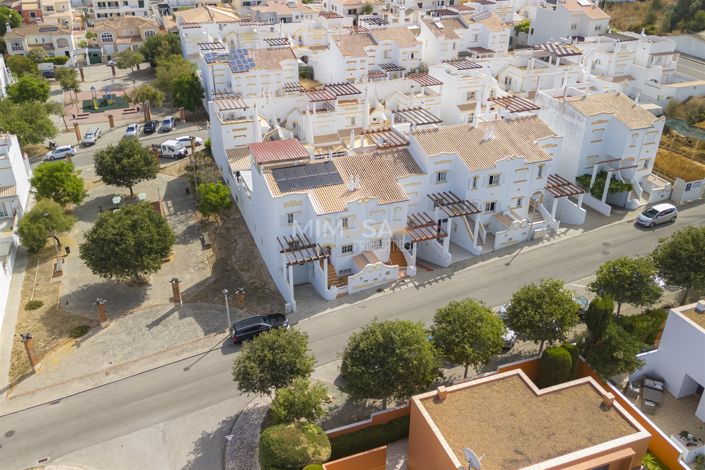 Image No.25-Propriété de 3 chambres à vendre à Lagos