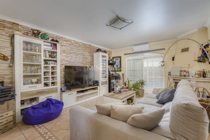 Image No.5-Propriété de 3 chambres à vendre à Lagos