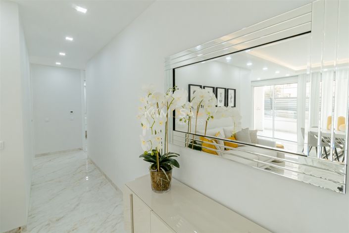 Image No.22-4 Bed Flat for sale