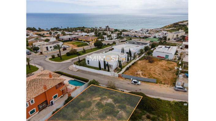 Image No.2-Propriété de 3 chambres à vendre à Lagos