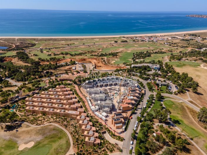 Image No.8-4 Bed Property for sale