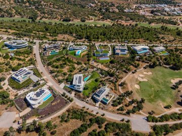 717b5e98-54a2-4962-a865-3f653d67e1d2