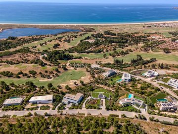 f5b2602c-26a0-4a27-8b41-272d68eae866