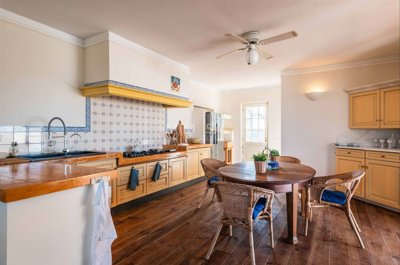 1141a109-a293-47b4-9db8-68a7f239d0bb