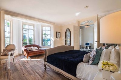 fdad79f4-0e13-471a-83a8-4d483943f448