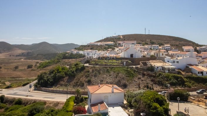 Image No.5-2 Bed Flat for sale