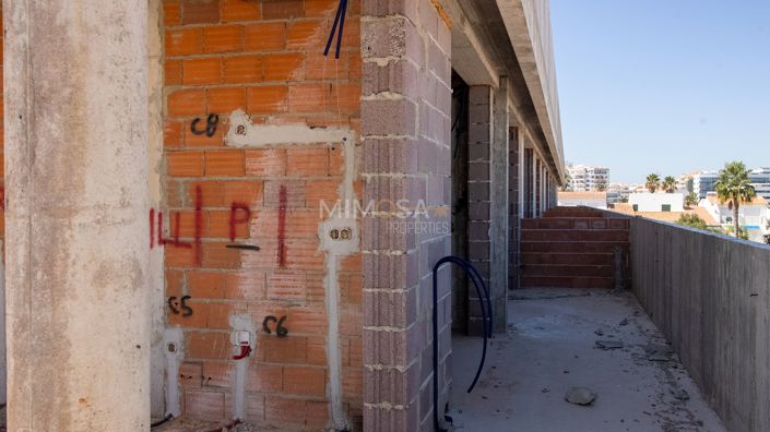 Image No.25-2 Bed Flat for sale