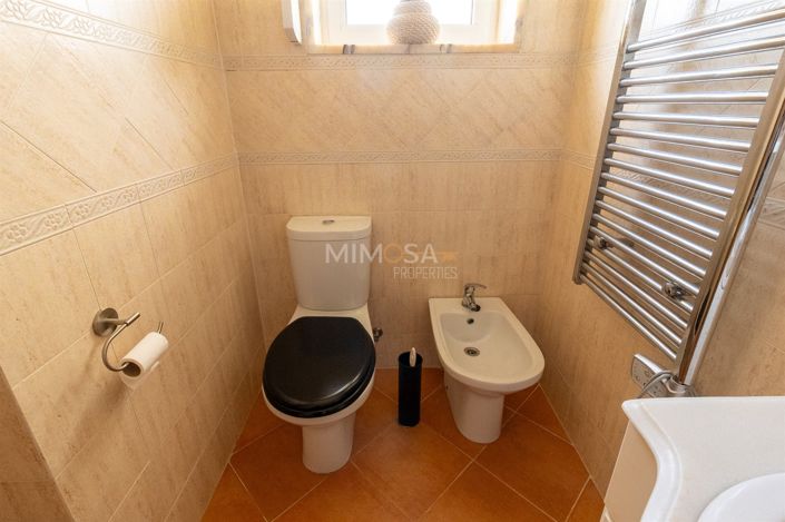 Image No.20-1 Bed Flat for sale