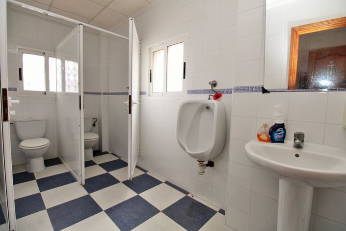 Image No.16-Commercial de 3 chambres à vendre à Villamartin