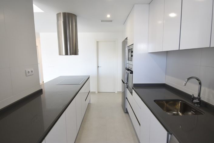 Image No.17-3 Bed Apartment for sale