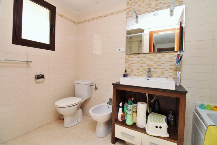 Image No.13-2 Bed Apartment for sale