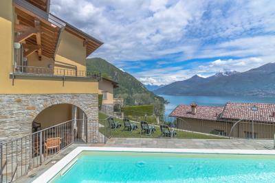 00-Villa-con-piscina-a-Menaggio-vista-lago-e-giardino