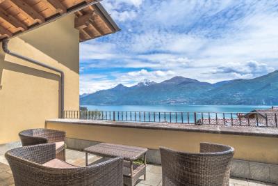 02-ville-on-sale-Menaggio