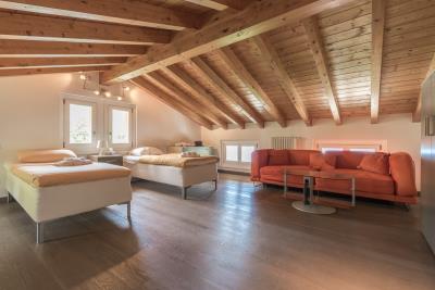 09-villa-with-pool-sale