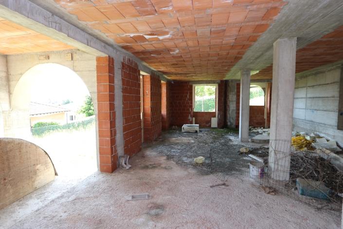 Image No.14-8 Bed Villa for sale