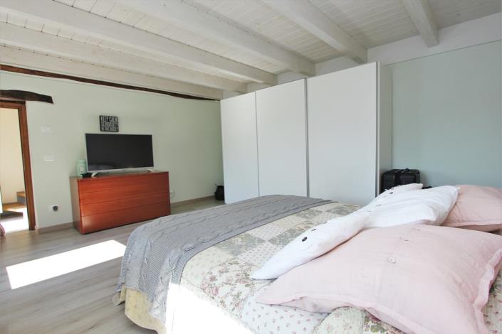 Image No.14-3 Bed House for sale