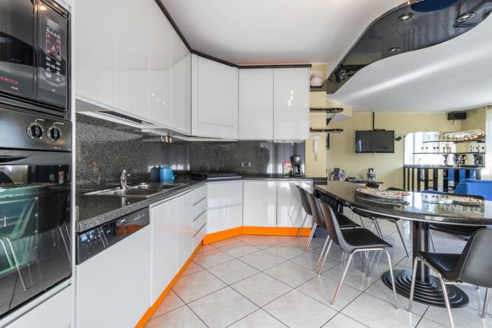 Image No.37-4 Bed Villa for sale