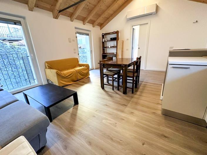 Image No.5-2 Bed House for sale