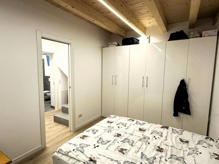 Image No.8-2 Bed House for sale