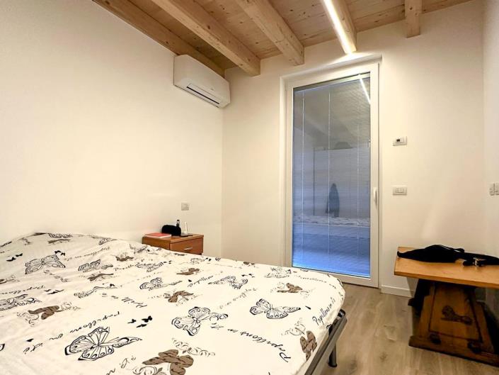 Image No.9-2 Bed House for sale