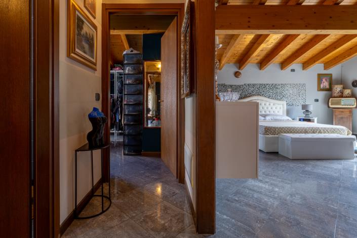 Image No.12-3 Bed House for sale