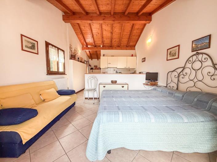 Image No.19-2 Bed House for sale