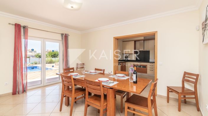 Image No.10-Villa de 4 chambres à vendre à Albufeira