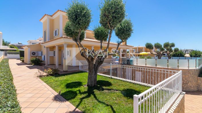 Image No.8-Villa de 4 chambres à vendre à Albufeira