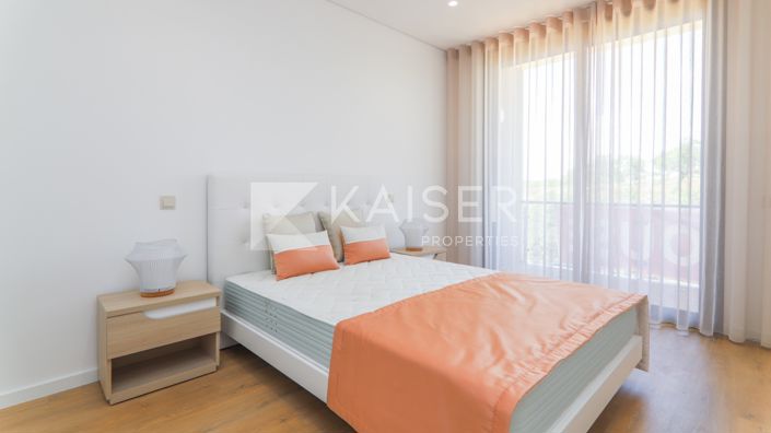 Image No.16-3 Bed Townhouse for sale