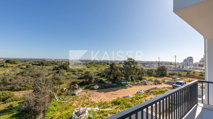 Image No.20-3 Bed Townhouse for sale