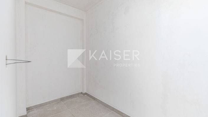 Image No.21-3 Bed Townhouse for sale