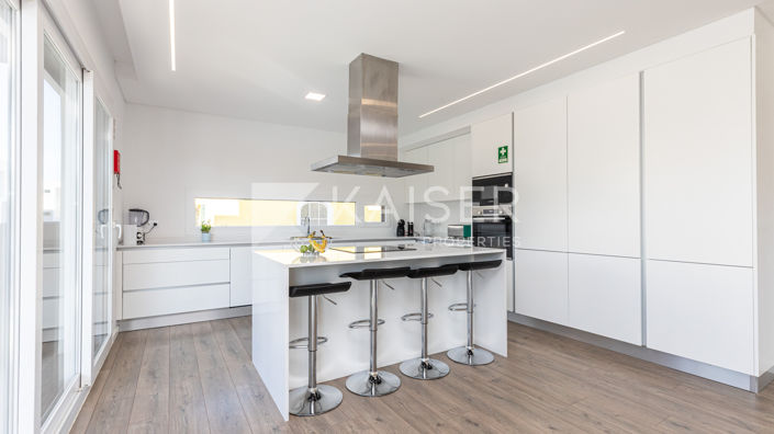 Image No.10-5 Bed Villa for sale