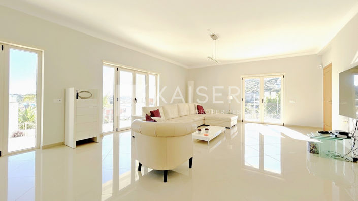 Image No.11-Villa de 4 chambres à vendre à Albufeira