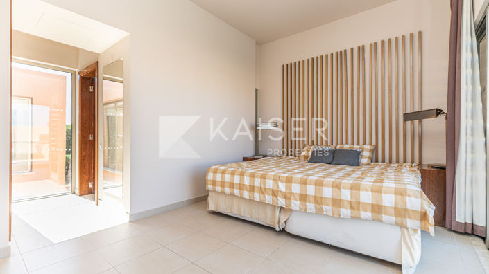 Image No.16-3 Bed Townhouse for sale