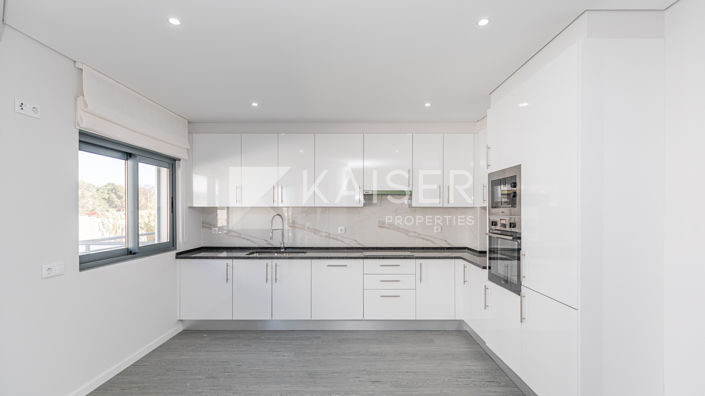 Image No.13-4 Bed Apartment for sale