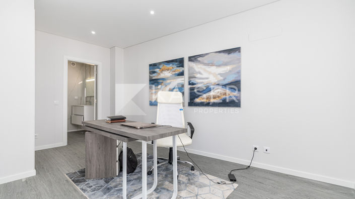 Image No.23-4 Bed Apartment for sale