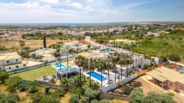 Image No.2-Villa de 4 chambres à vendre à Albufeira