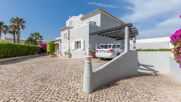 Image No.5-4 Bed Villa for sale