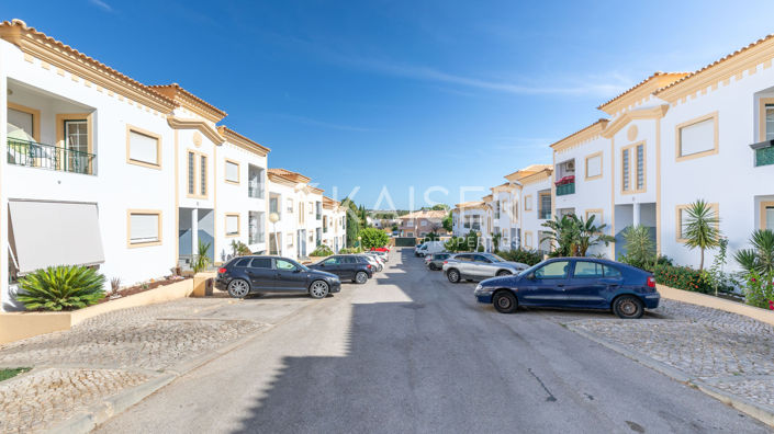 Image No.19-3 Bed Apartment for sale