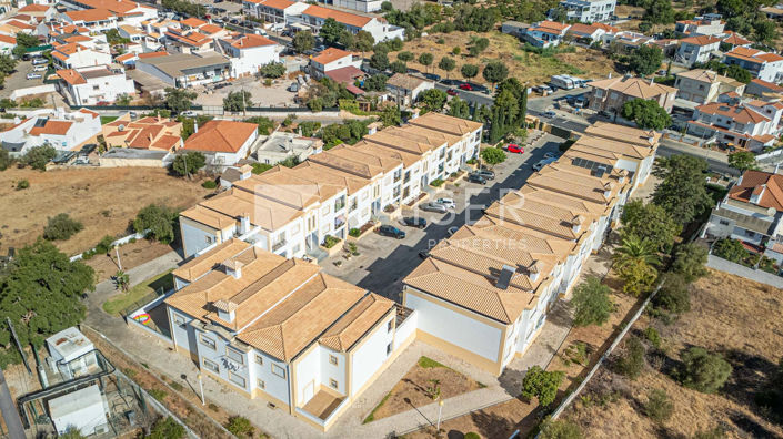 Image No.21-3 Bed Apartment for sale