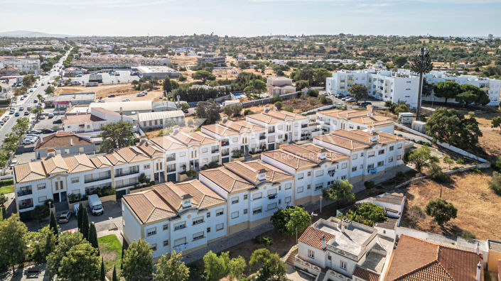 Image No.22-3 Bed Apartment for sale