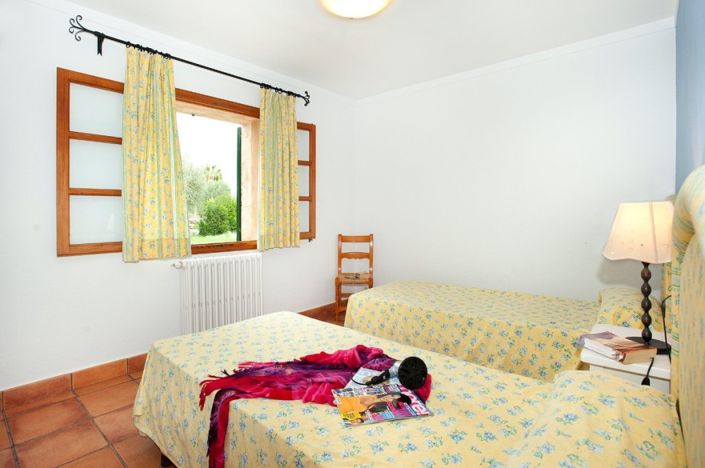 Image No.18-3 Bed Property for sale